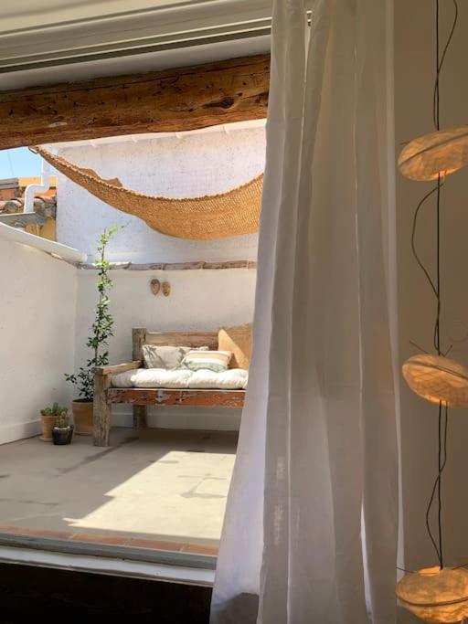 リル・シュル・ラ・ソルギュLa Terrasse Du Pont Jullian Charme Et Calme Dans Le Coeur Historiqueアパートメント エクステリア 写真